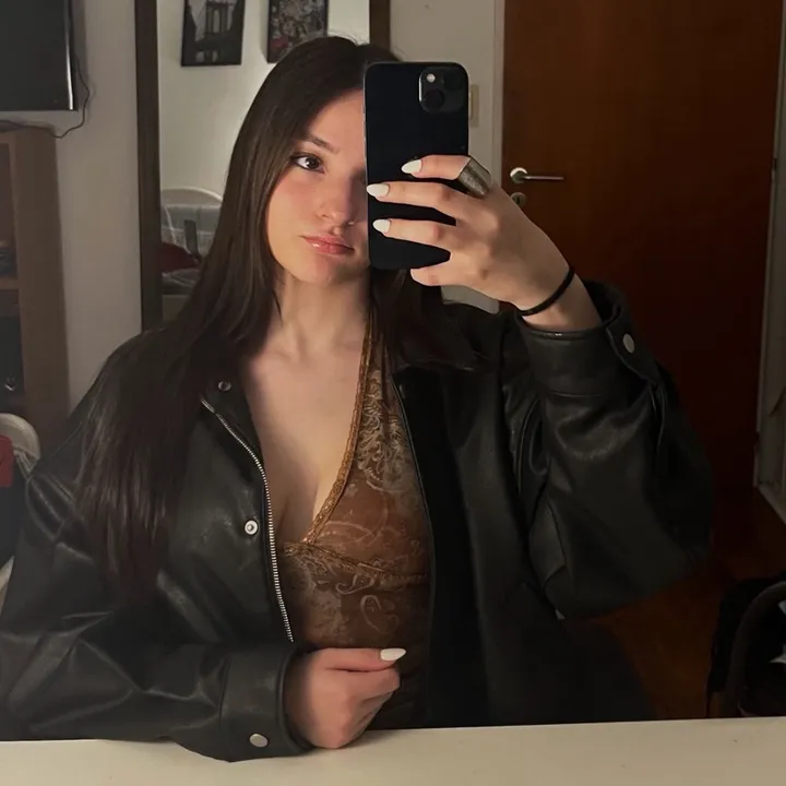 @olivialakowsky