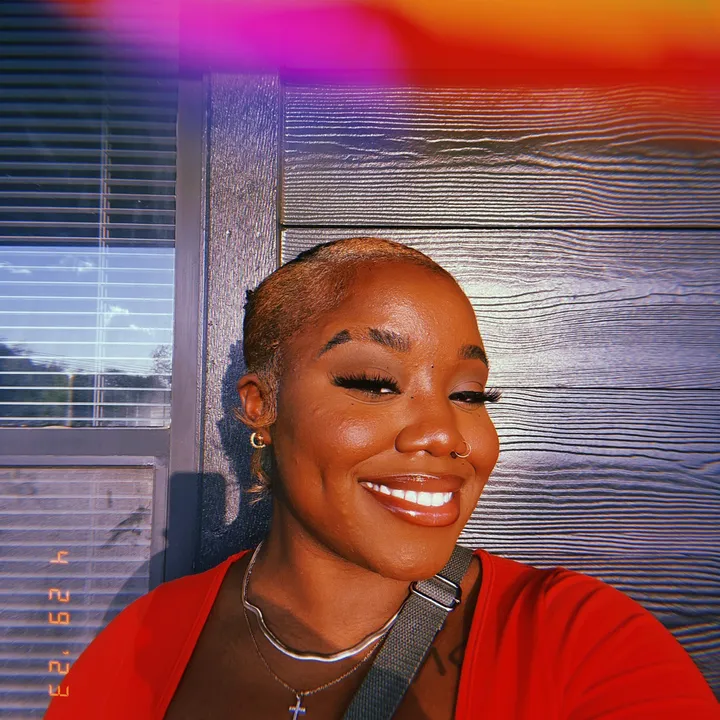 @theeonlyzahra
