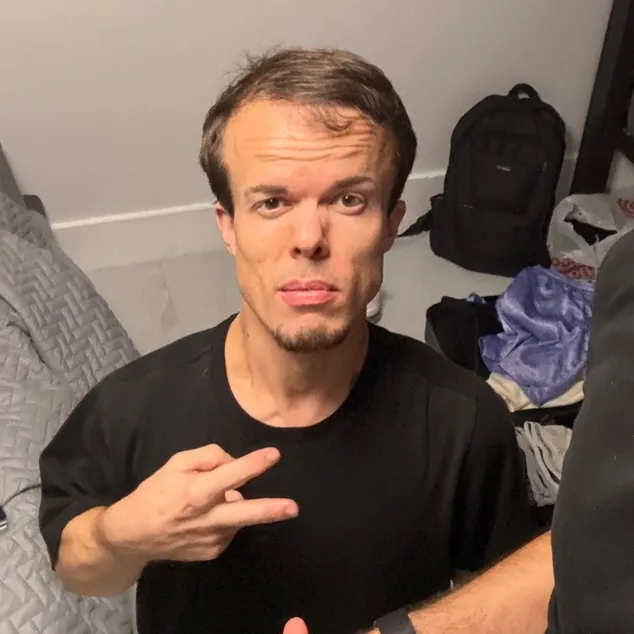 @aarontripodking