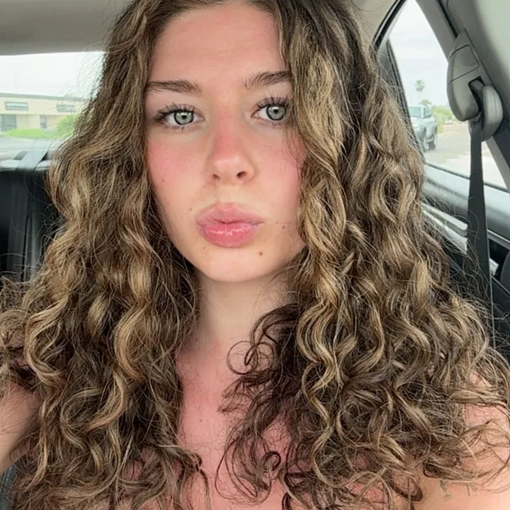 @ellieplumm