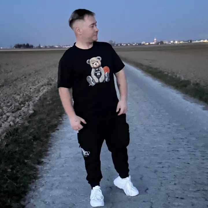 @stioby