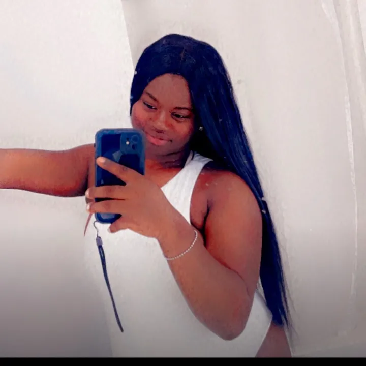 @lovedpinky_