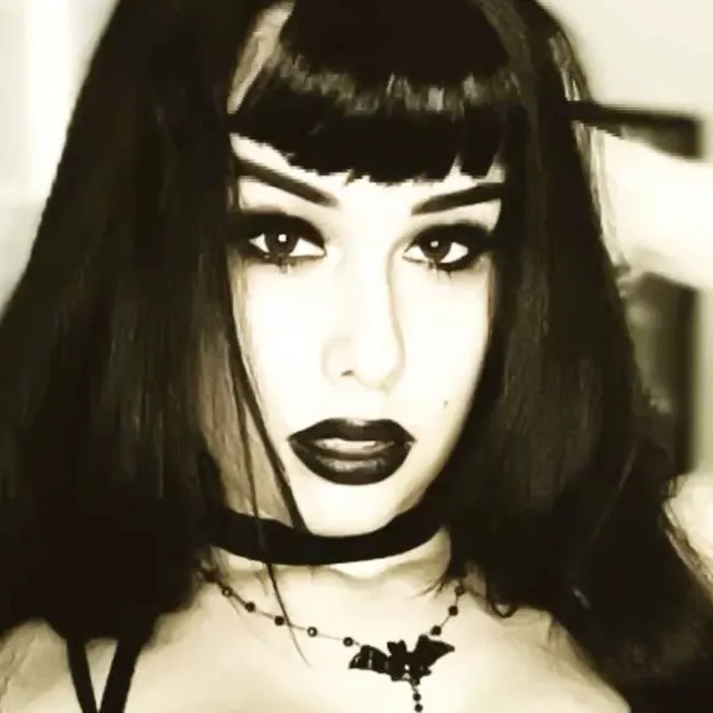 mariana_labruja