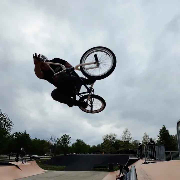 @gabrieljrbmx