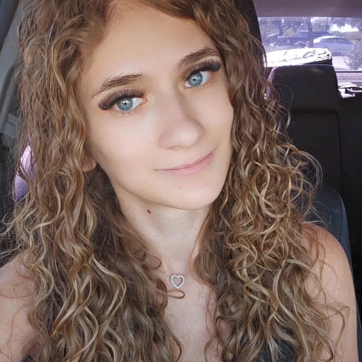 @miss.phoebev