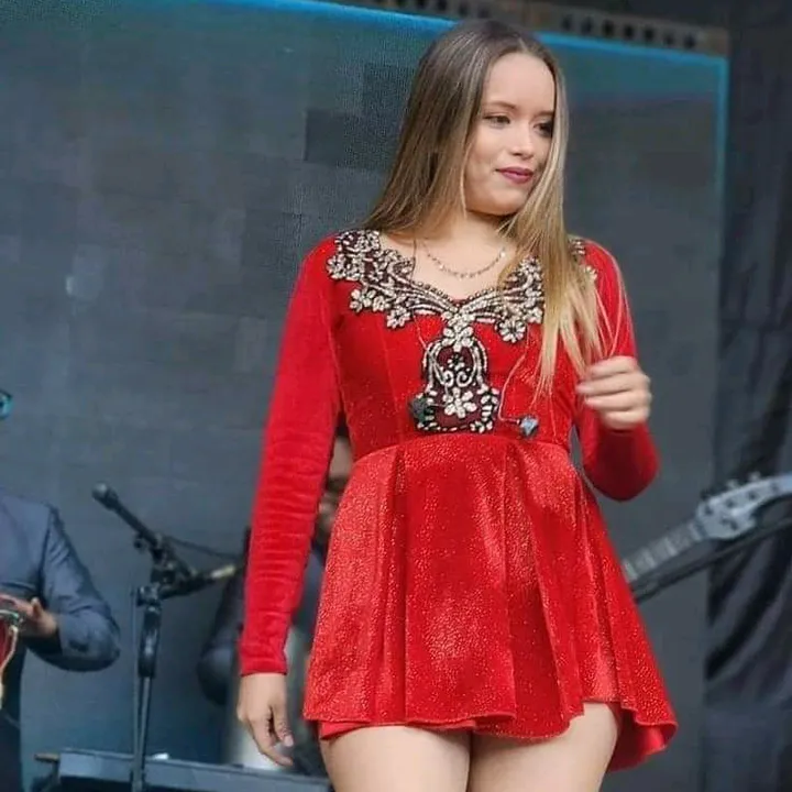 @kiaralozano_oficial2024