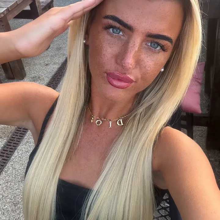 @meganlouise318