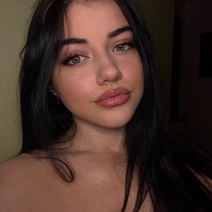@julliaa_lorenaaa