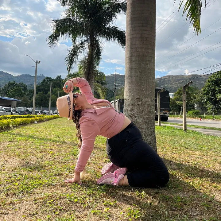 @kristenhillofficial
