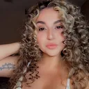 @j_lookatmenow
