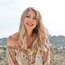 @rebeccacampbell_author