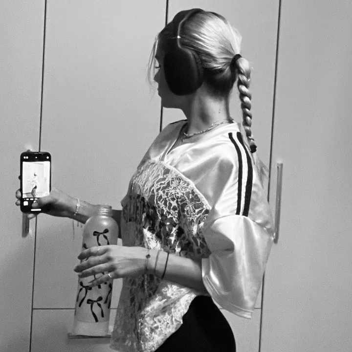 mona_bila