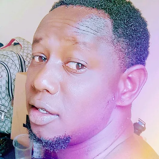 @jezzneyepong