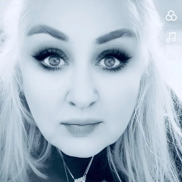 @elliemitchell86