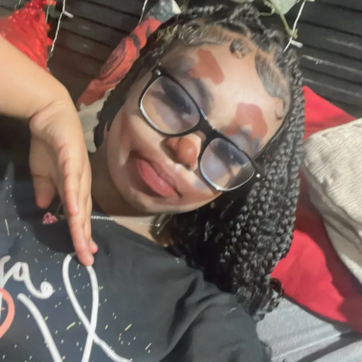 @definitelynotziya_