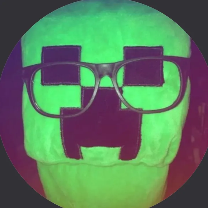 @_cr33p3d_0ut_