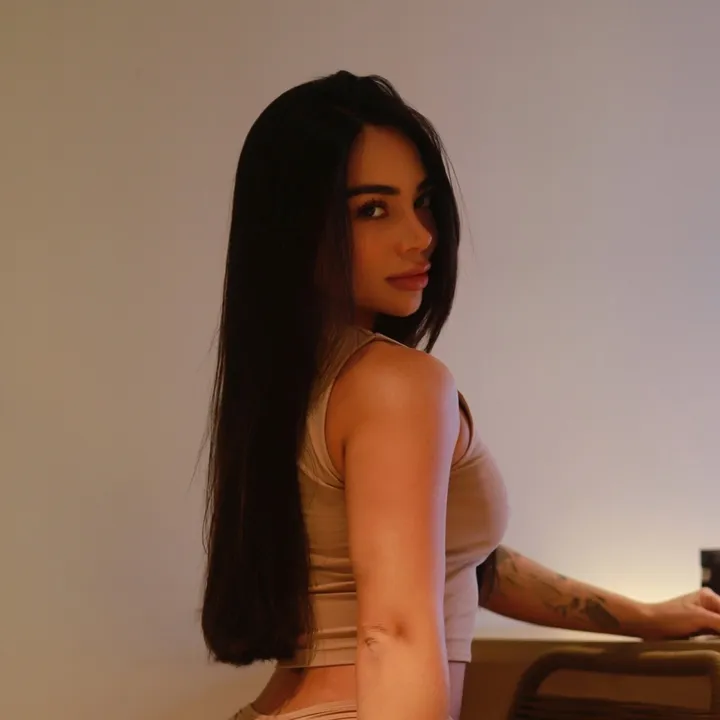 @daniellaoviedo___