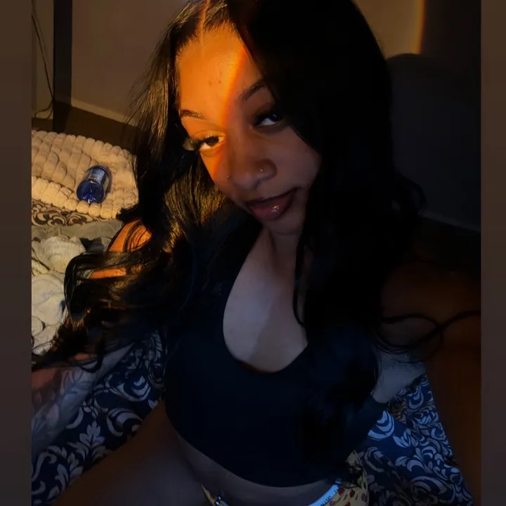 @thedetroithottie