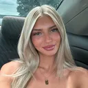 @favtallblonde
