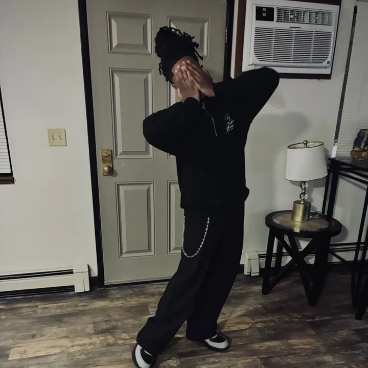 dee_nogood