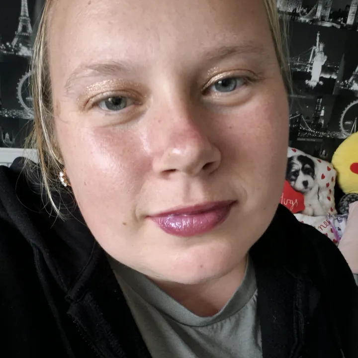 @maasikas25