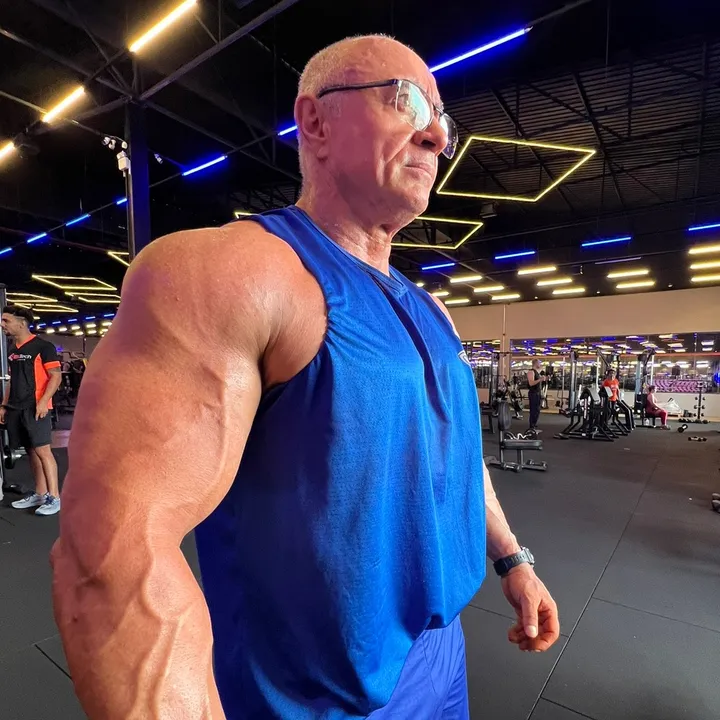 @vovobodybuilder