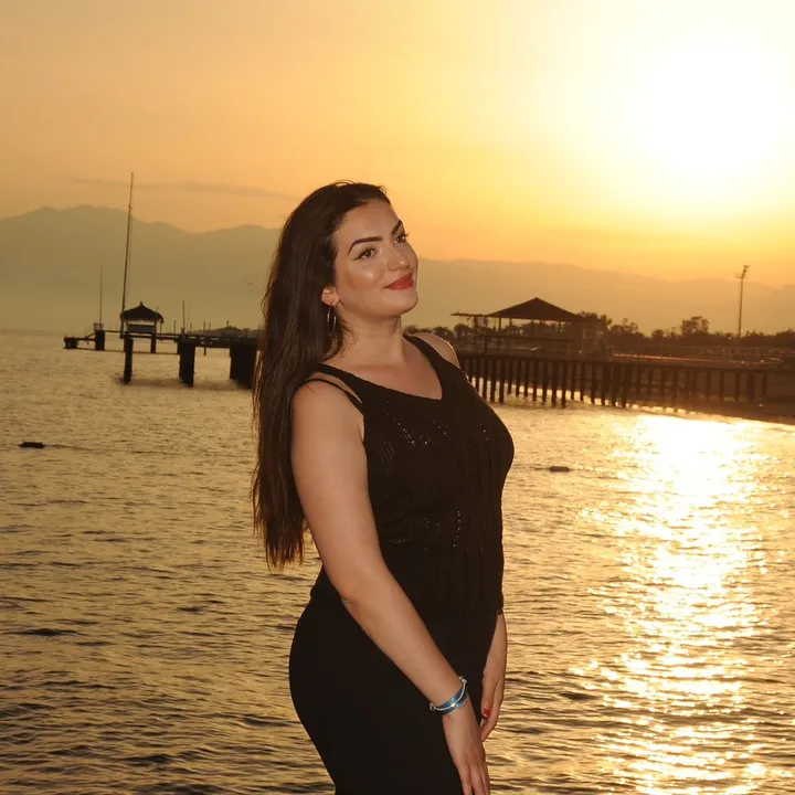 @linakazimi4