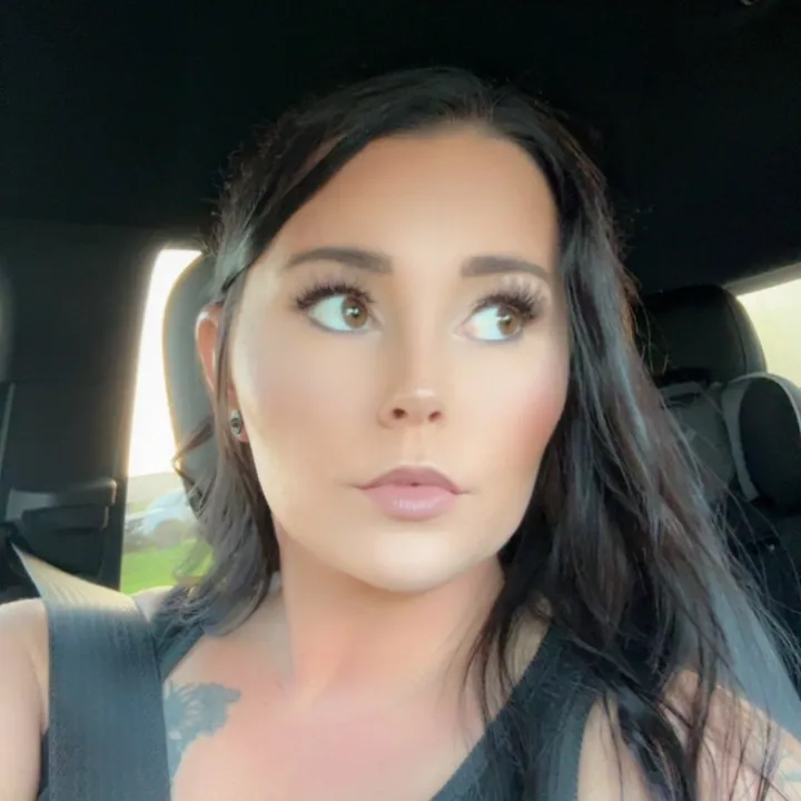@caitlyn_alyssa