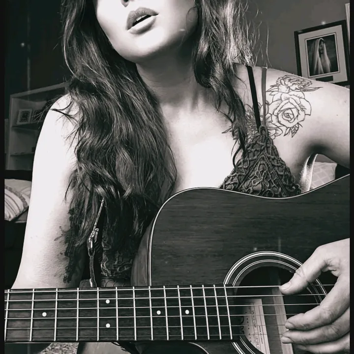 @aricapeacock