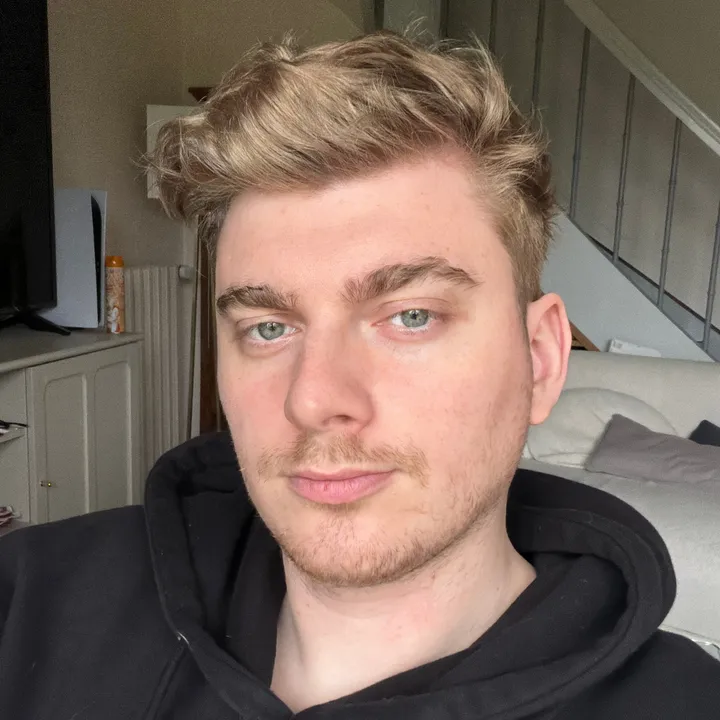 @cyrilschr