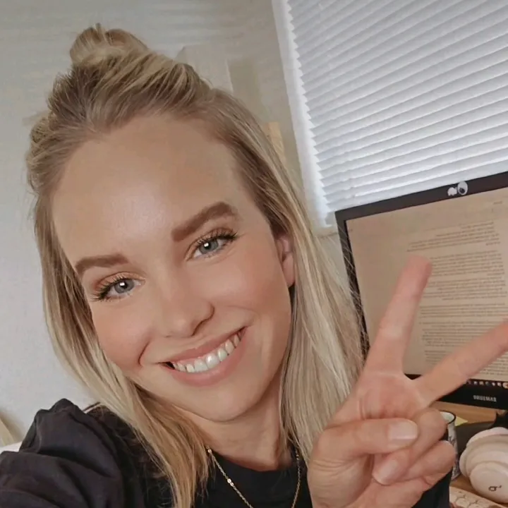 amberraetoro