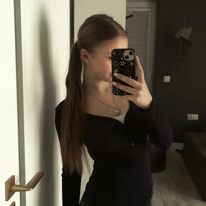 @nieazuza