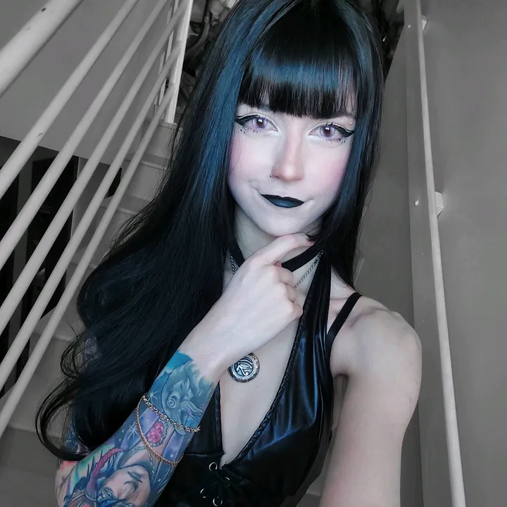 ladyy_macabre