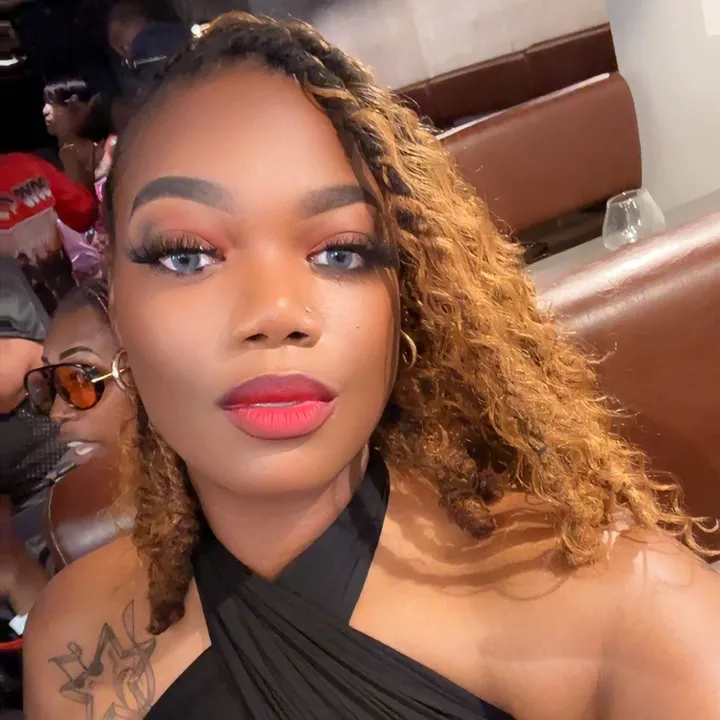@meemeegorgeouz