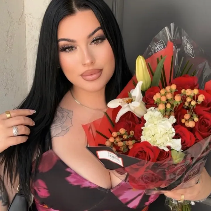 @hollyolivarez