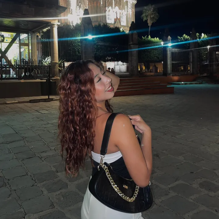 angiecruz1806