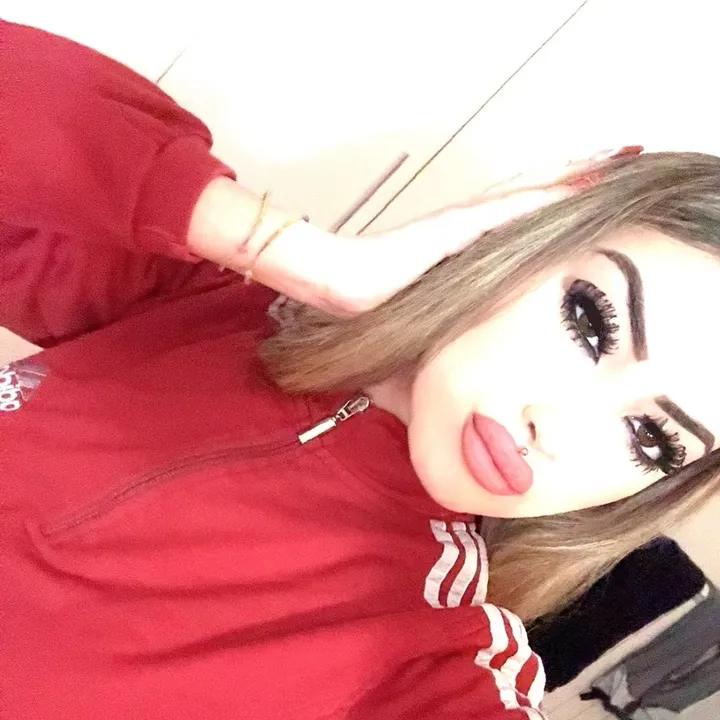 @auroraliotta__