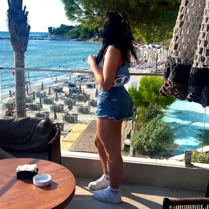 adelajdaa_