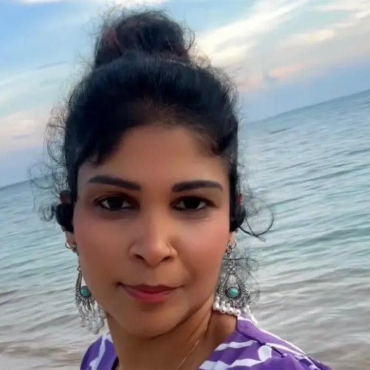 @chellama19