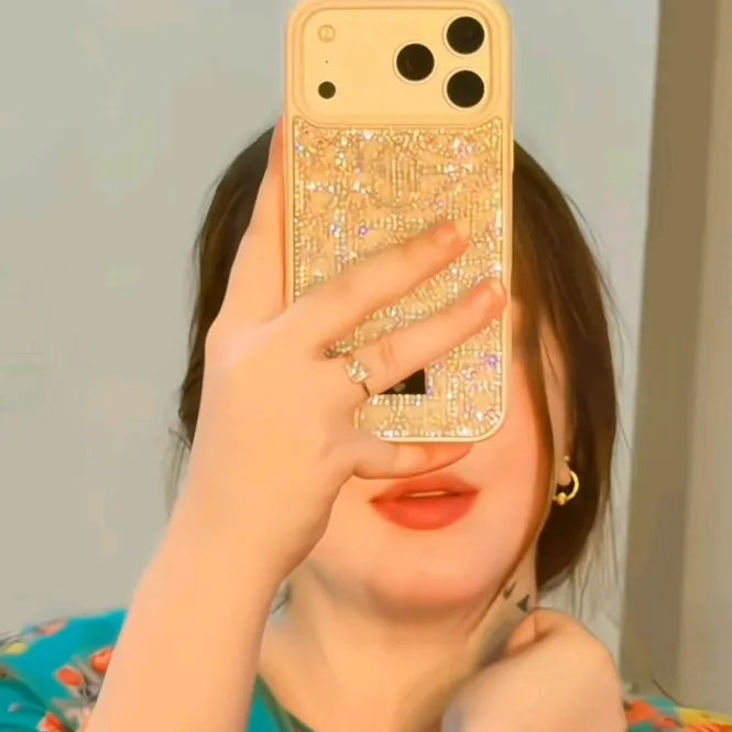 laila_gullab_lg