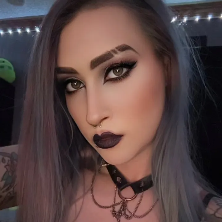 enviousshadoww