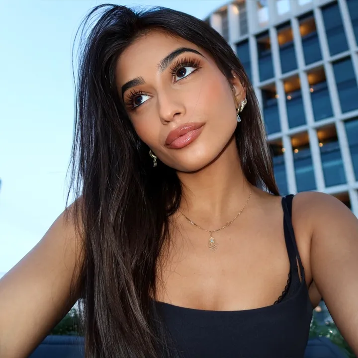 @larajmokdad