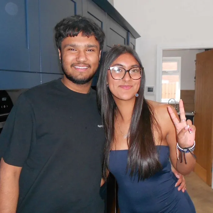 @anushka_x26