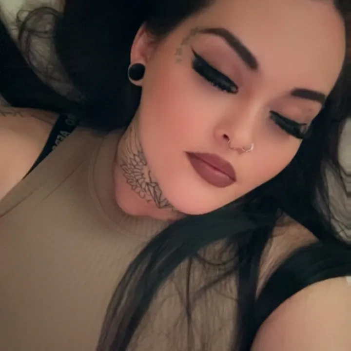 taytaynicole132