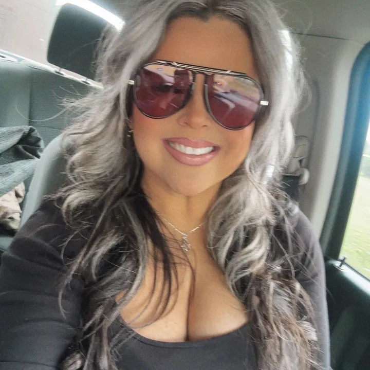 chellasmiles