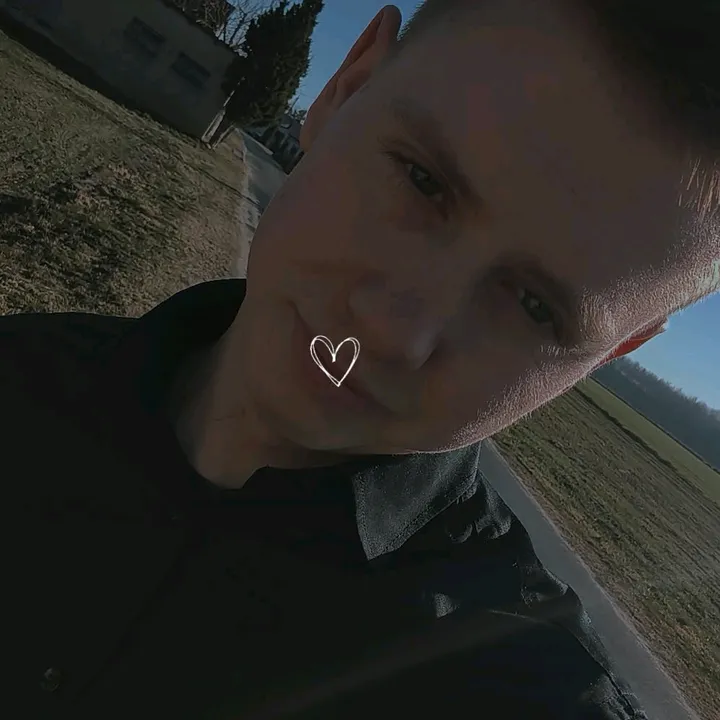 @dj_bartus