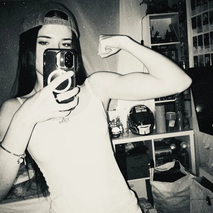 @chloep3rry