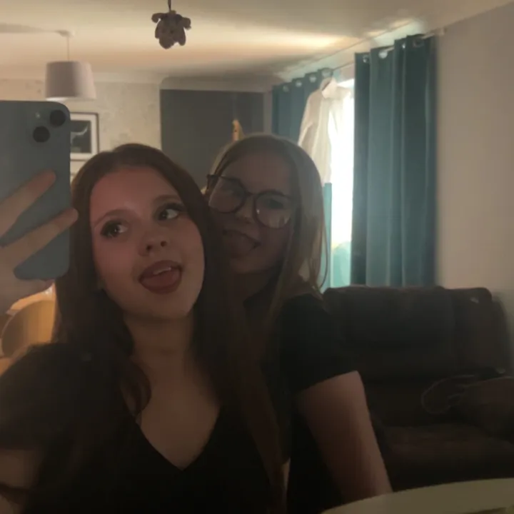 phoebe_x13x