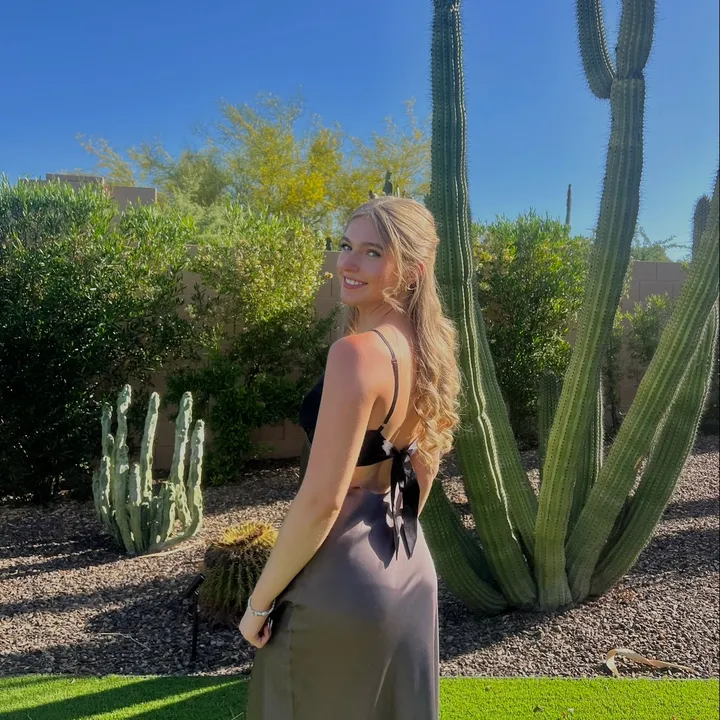 @zoe.larsonn