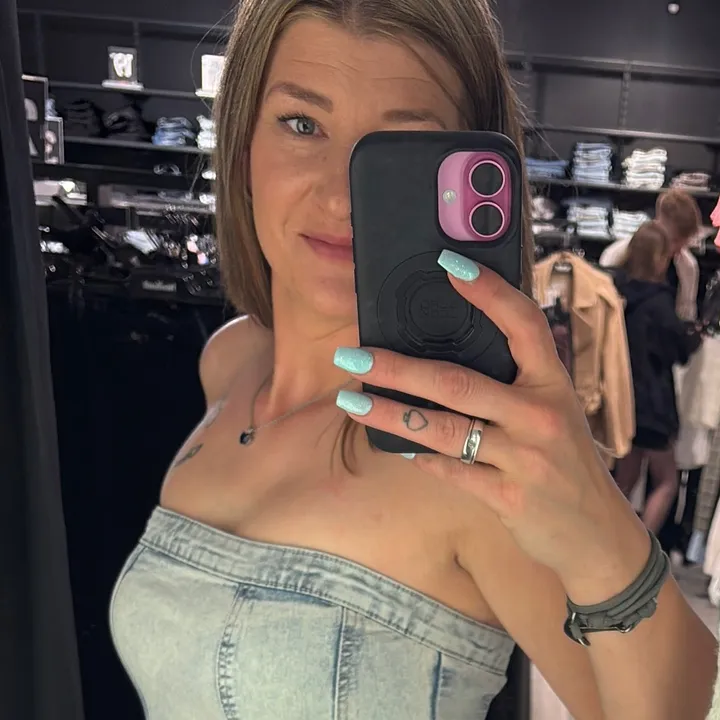 @nicolelalu0